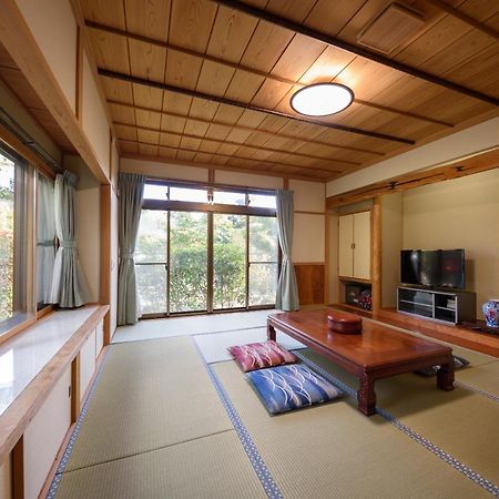 Hotel Minshuku Tsutaya Yufu Esterno foto