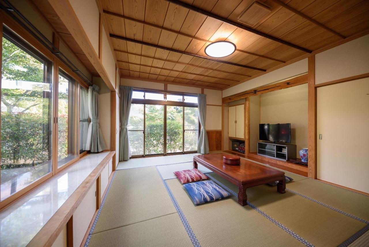 Hotel Minshuku Tsutaya Yufu Esterno foto