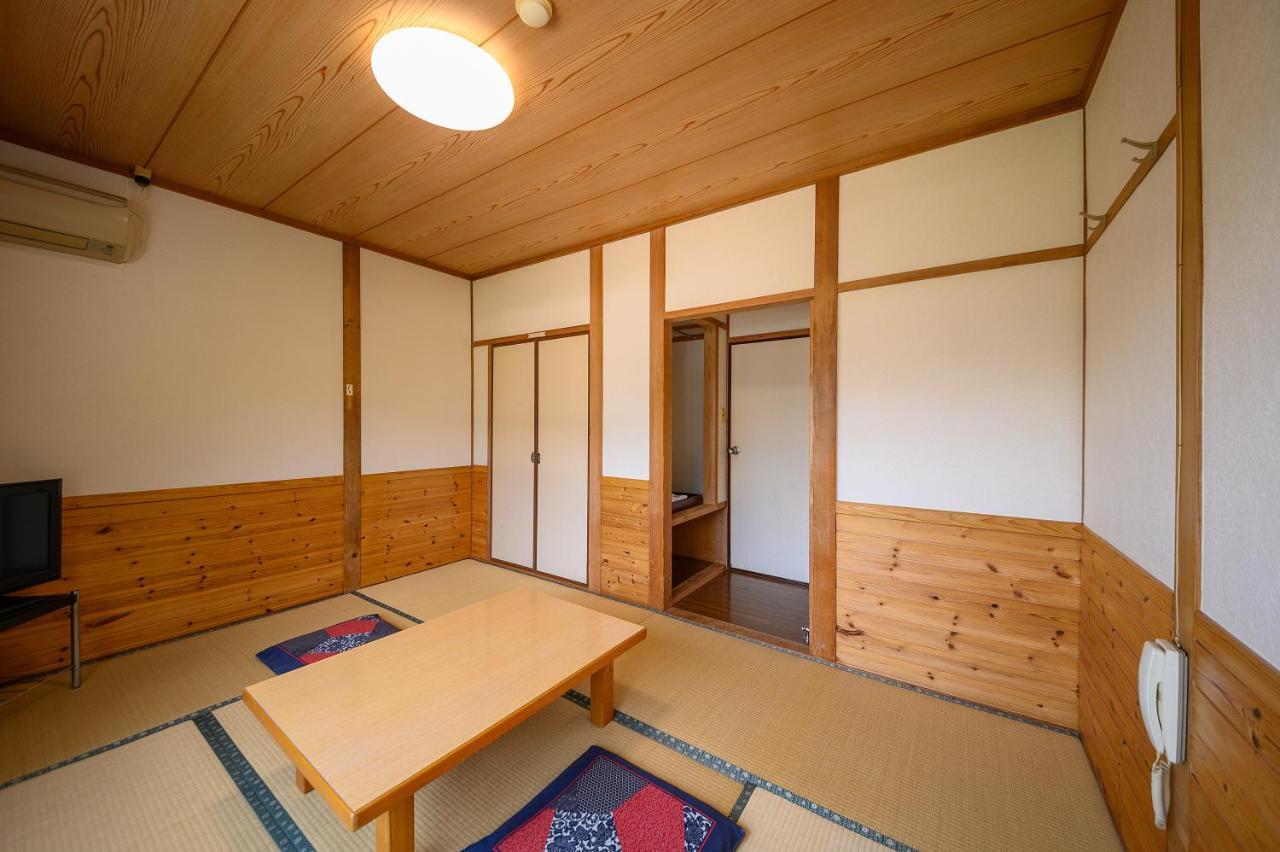 Hotel Minshuku Tsutaya Yufu Esterno foto